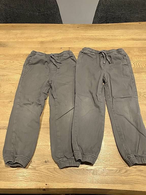 Pantalons: 2x Thermohose Gr.104 – D'occasion à Roggwil BE par waelchli87