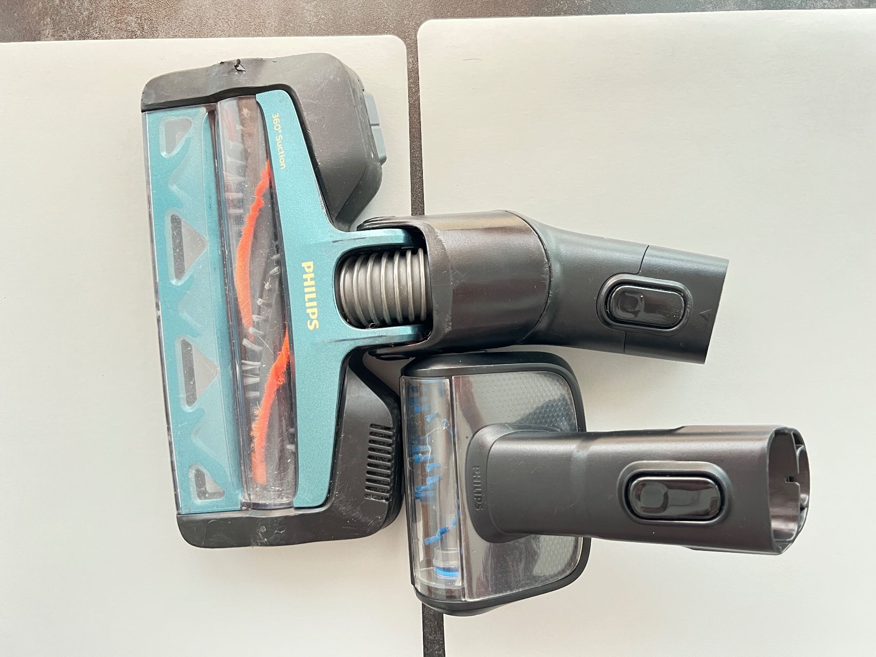 Philips Aspirapolveri & Accessori: Philips Staubsauger 8000 Serie Aqua mit LED – Difettoso da Kriens venduto da Famschmidlin