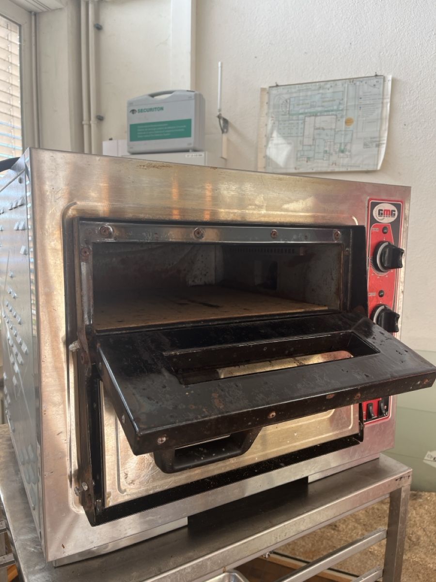 Forni per pizza: Pizzaofen mit Untergestell – Usato da Zürich venduto da car_pk79 1