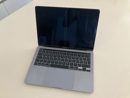 MacBook Pro 13" (M1) mit kaputtem Bildschirm
