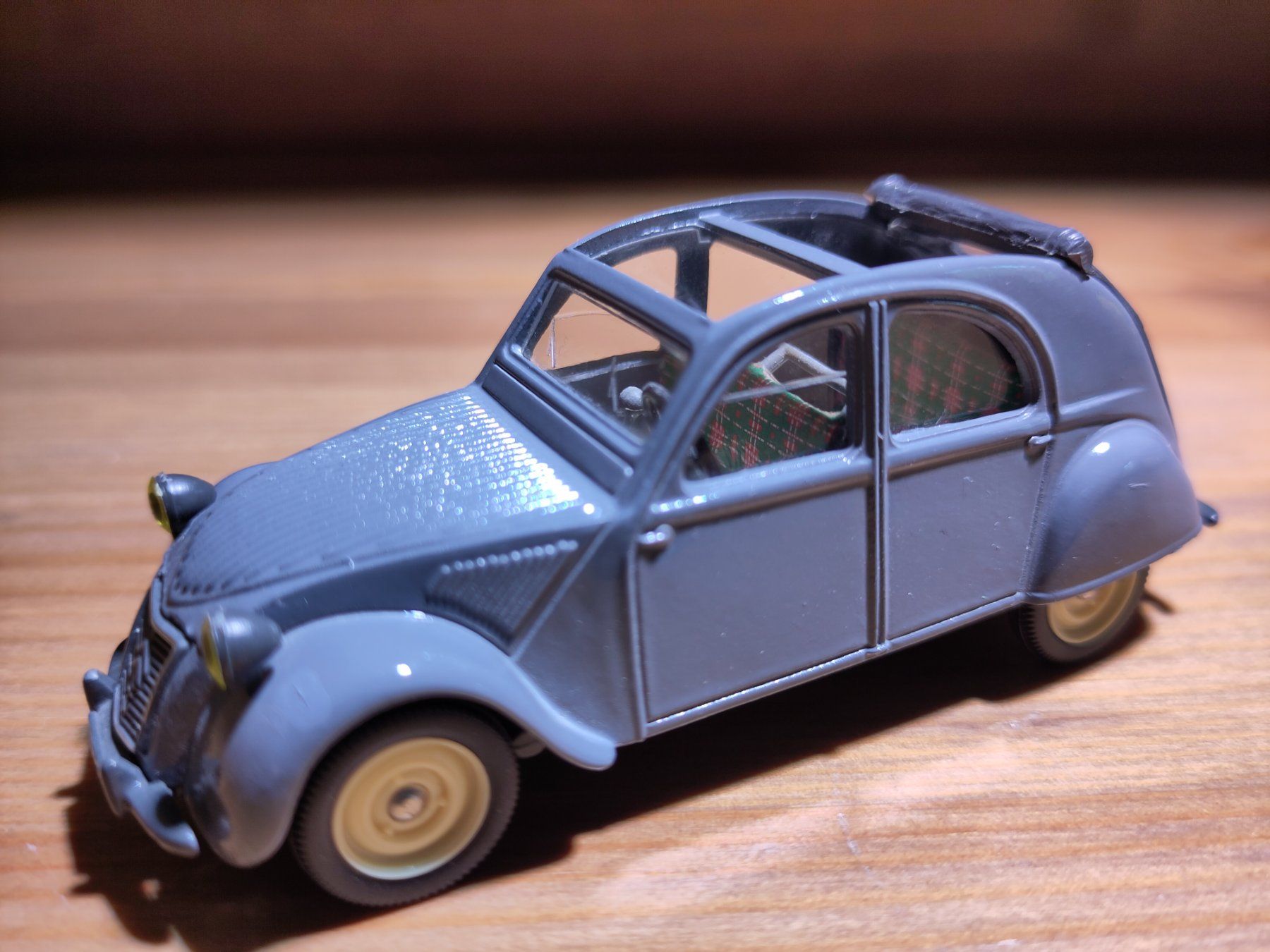 Vitesse Modellini d'auto: Modellauto Vitesse 2CV – Usato da Bülach venduto da Tiefschlaflos