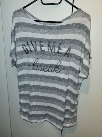 Graues gestreiftes Shirt "Give me a break" Gr. L