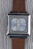 Seiko 5 D/D Auto TV shape with silver dial.April 1982 35 mm 
