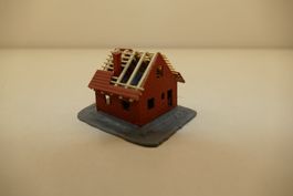 Spur N: Kleines Haus im Rohbau