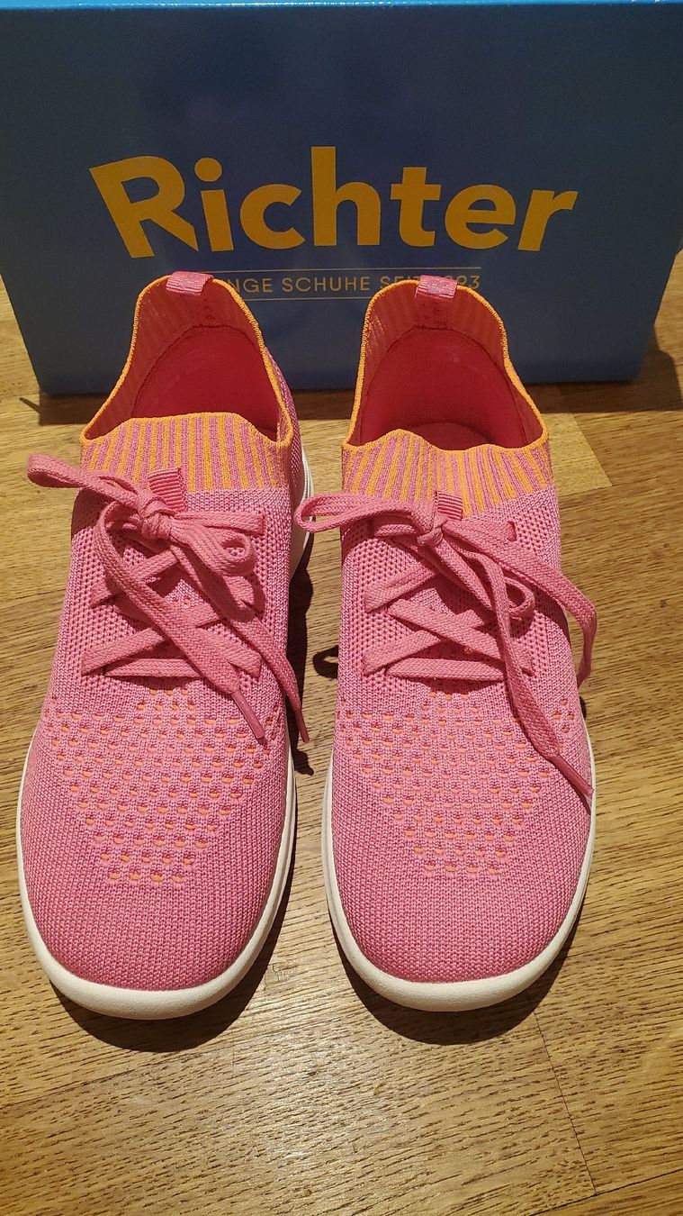 Scarpe per ragazze: Richter Sneaker extra leicht/NEU - super bequem! – Nuovo e nell'imballaggio originale da Stäfa venduto da lookilooki