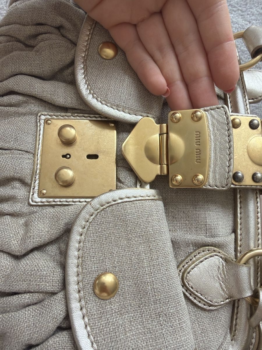 Miu Miu Sacs femmes: Miu Miu perfect condition spring collection coffer bag – Neuf (Voir description) à Küssnacht am Rigi par ann_wtt7 4