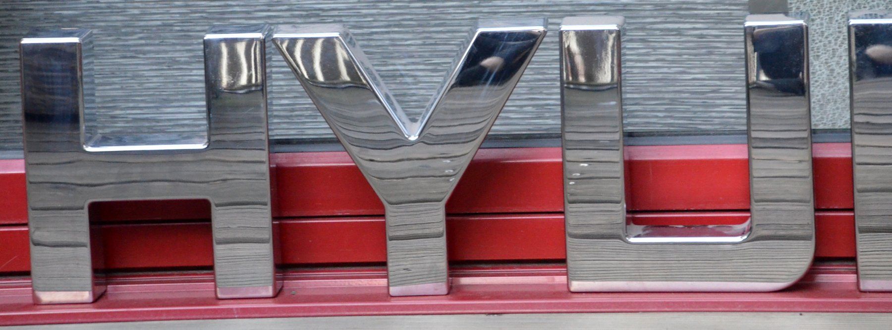 Hyundai Tutti pezzi di ricambio auto: HYUNDAI  Emblem – Usato da Collonges venduto da arashee 5