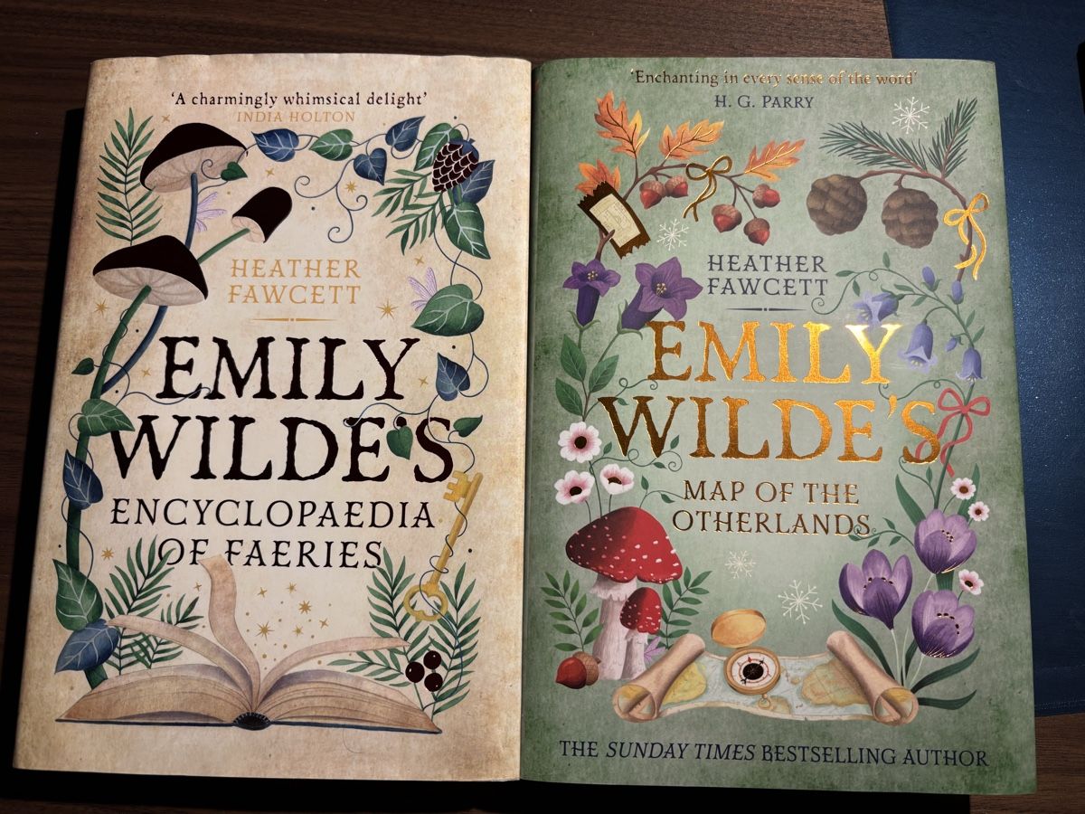 Libri: Emily Wilde‘s 1+2 - Hardcover – Usato da Staufen venduto da _Sagerin_