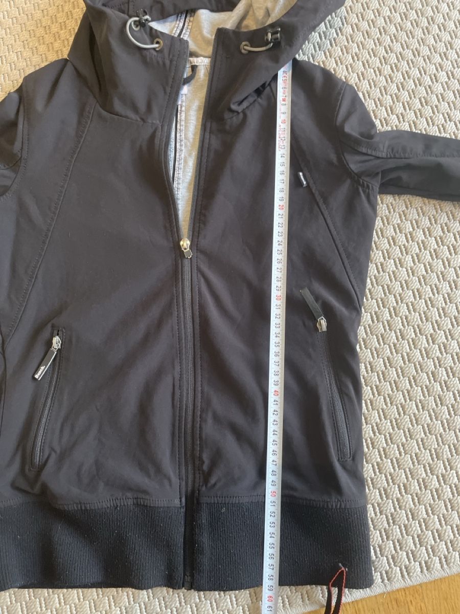 Bench Jacken: Bench Jacke schwarz, M – Gebraucht aus Solothurn von Bobesch08 7