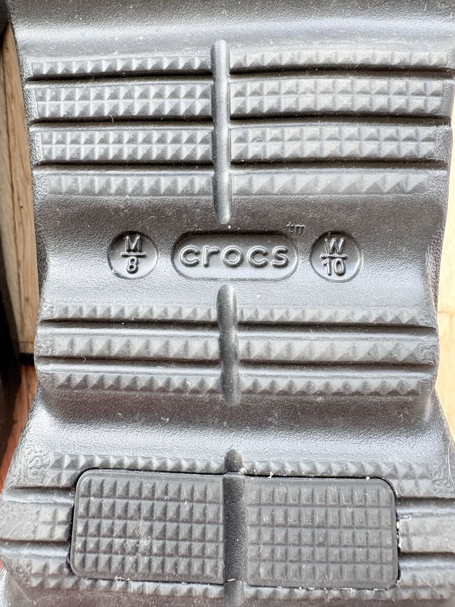 Crocs Scarpe da uomo: Echo Surge Crocs sneakers M8/W10 Black – Nuovo (secondo la descrizione) da Nyon venduto da Iamher 1