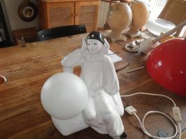 Vintage Pierrot Lampe, Porzellan Figur mit Leuchtkugel !