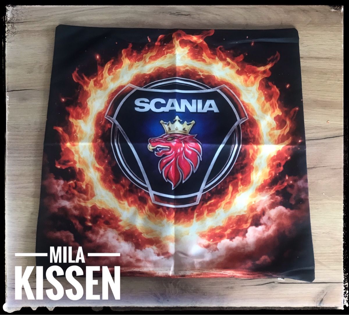 Cuscini: SCANIA Dekorkissenbezug 45cmx45cm – Nuovo e nell'imballaggio originale da Kappelen venduto da Opi11 1
