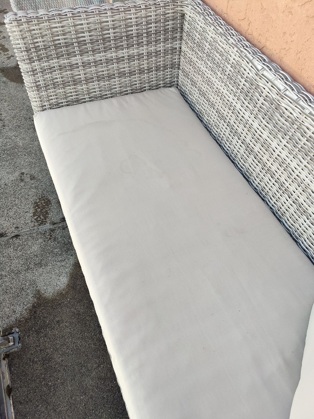Sofas: Gartenmöbel Set - Sofa und Tisch – D'occasion à Zürich par nin_8qtb 2