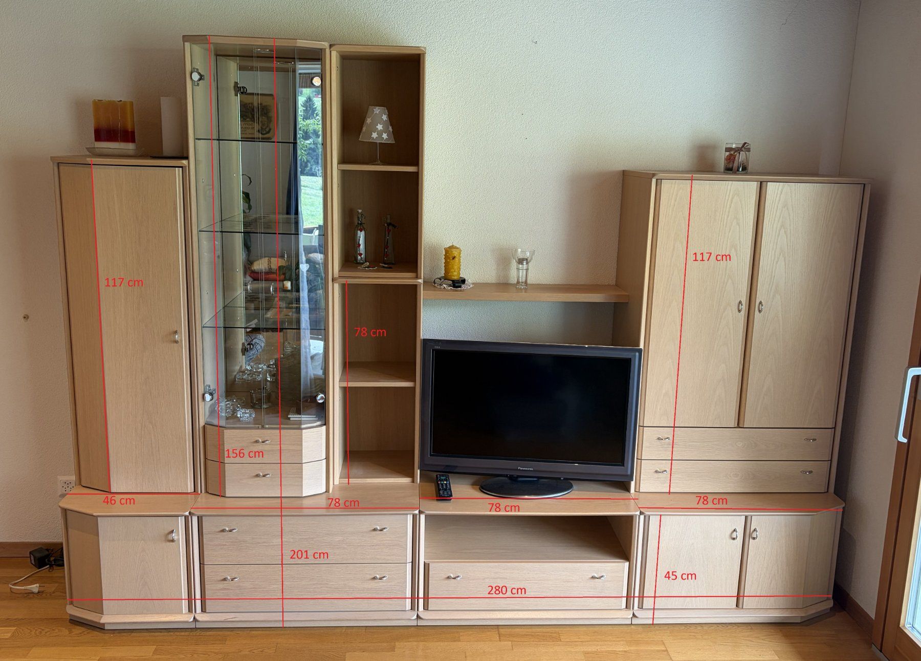 Mobili TV: Wohnwand mit Vitrine und TV-Möbel – Usato da Alpnach Dorf venduto da Mani7277 1