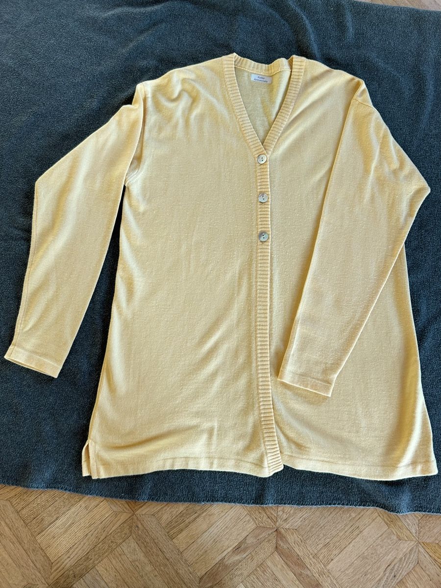 Maglioni & Felpe: feine Strickjacke Grösse 44/46 – Usato da Lengnau AG venduto da Mefari 1