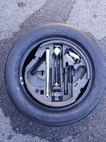 Roue de secours Skoda Octavia 16" + cric et outillage