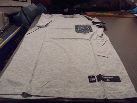 T-Shirt Grösse XS, Criminal grau/Brusttasche