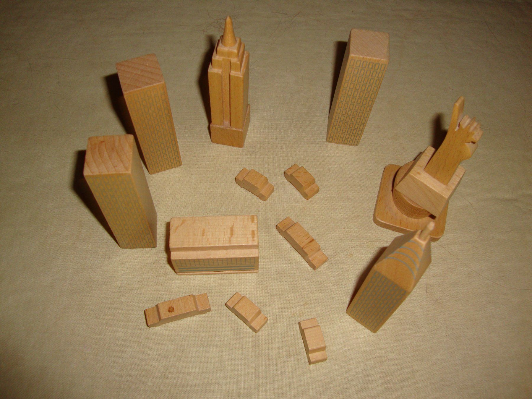 Modellbausätze & Standmodelle: New York Holz Miniature – Gebraucht aus Zürich von ch3906