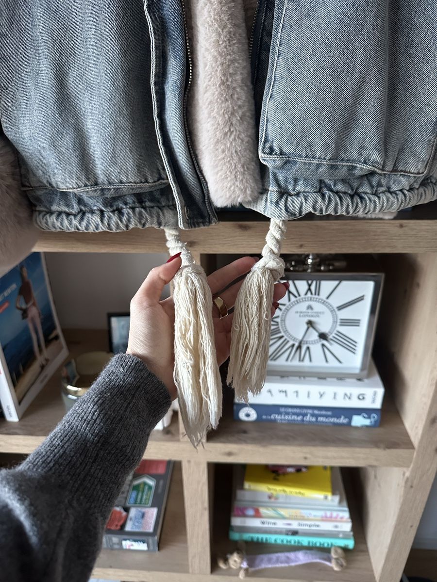 Jacken: Veste en jeans et fourrure – Neu (gemäss Beschreibung) aus La Croix (Lutry) von secondhandZara 2