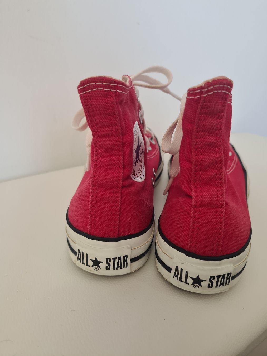 Converse Damenschuhe: Rote Converse All Stars Chucks, Grösse 39 – Gebraucht aus Adligenswil von FriedasWelt 2