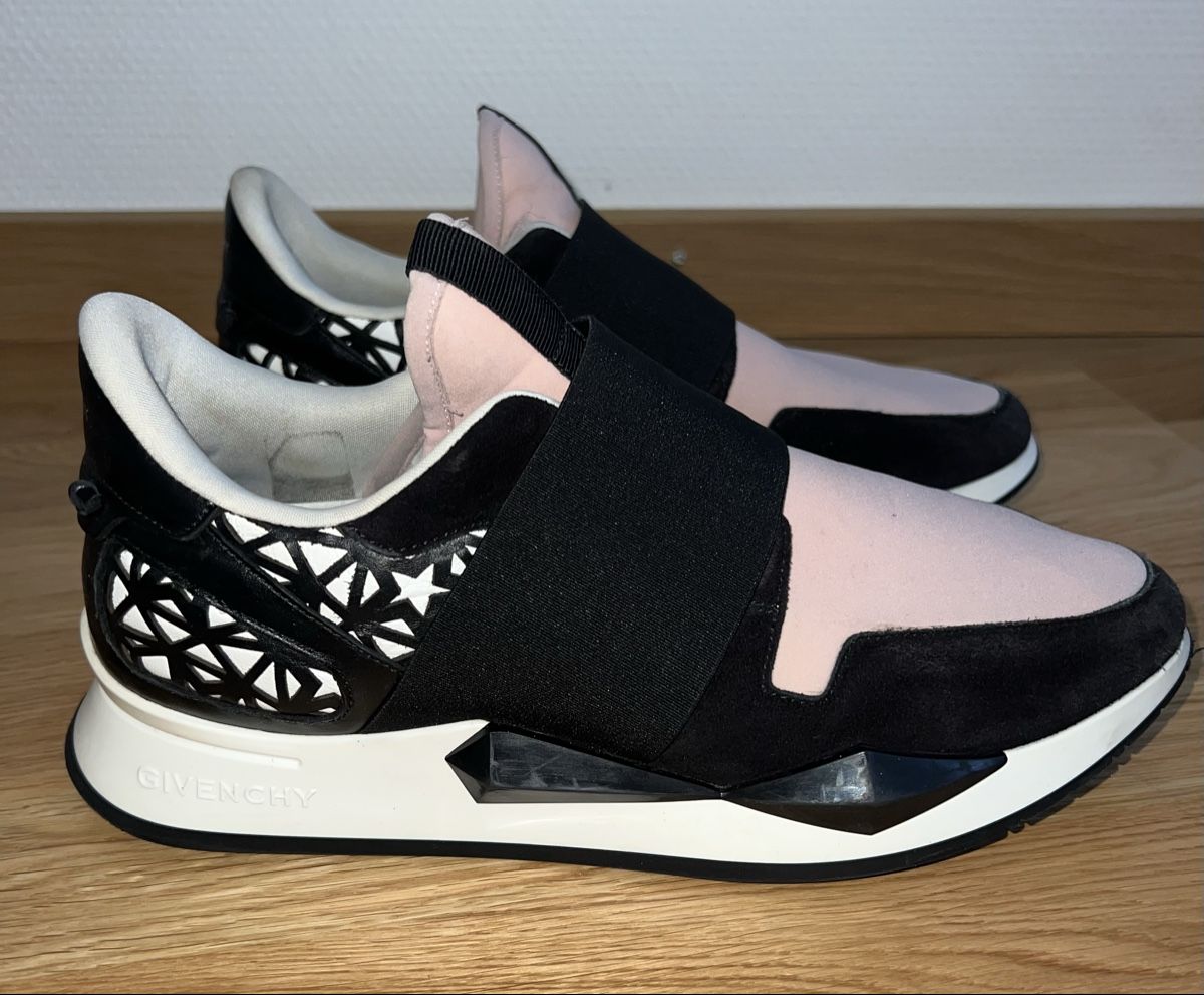 Givenchy Scarpe da donna: Givenchy Leather Sneakers Black/Pink, Size 40 – Usato da Zürich venduto da son_f7qw