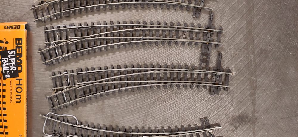 Bemo Modelleisenbahnen: Bemo Code 70 Bogenweichen Kreuzweiche – Defekt aus Liebefeld von robi15blue 2