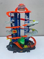 Hot Wheels Ultimate Garage T-Rex  Grand parking