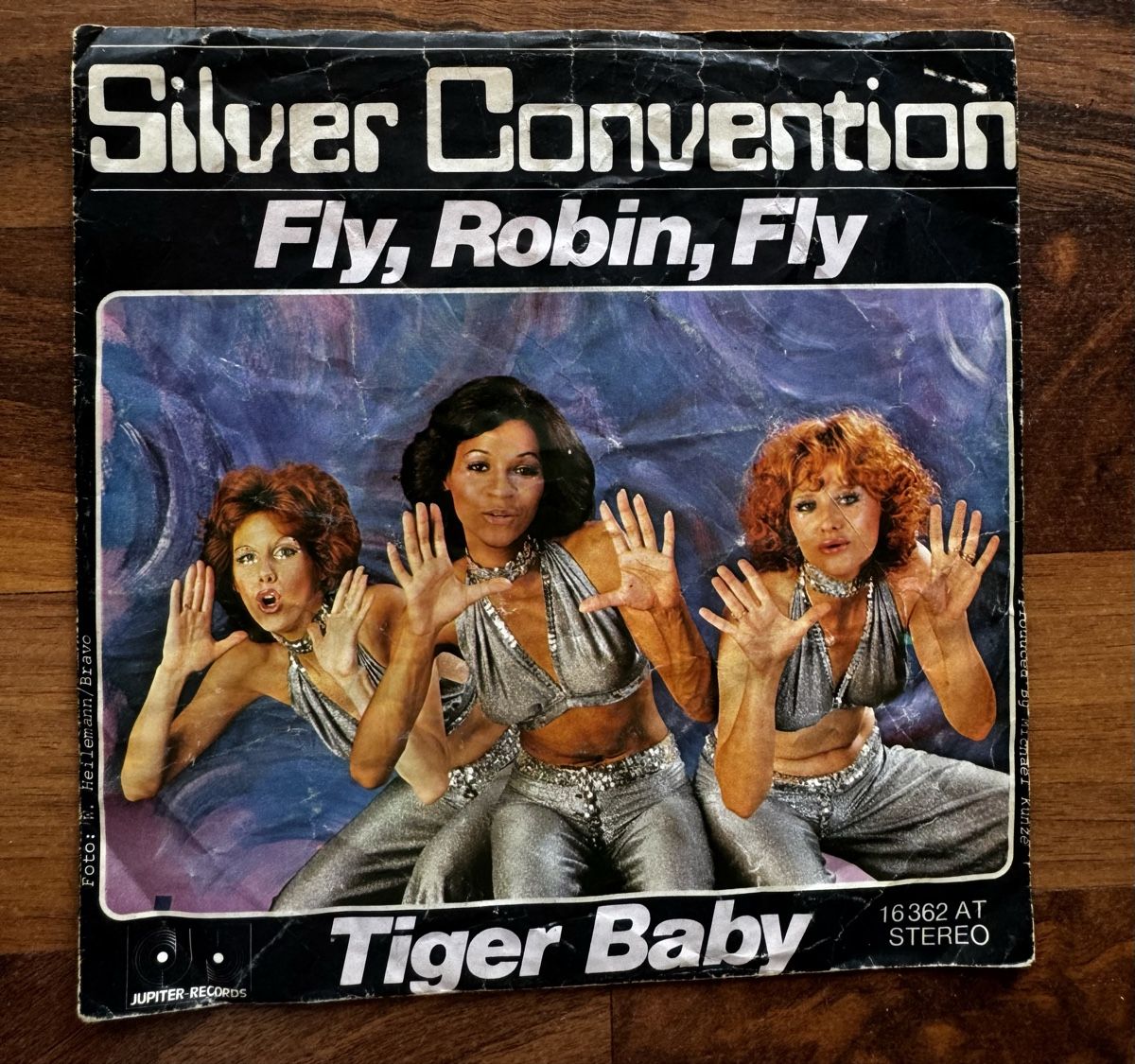 Vinyles: Silver Convention -  Fly, Robin, Fly -7" Single - 70s – D'occasion à Rorbas par BlackstarRecords