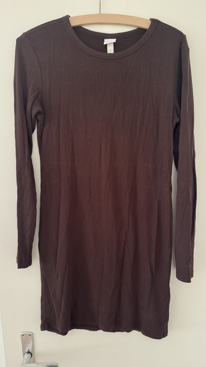 H&M Kleider: Basic Strickkleid – Gebraucht aus Chur von kastp