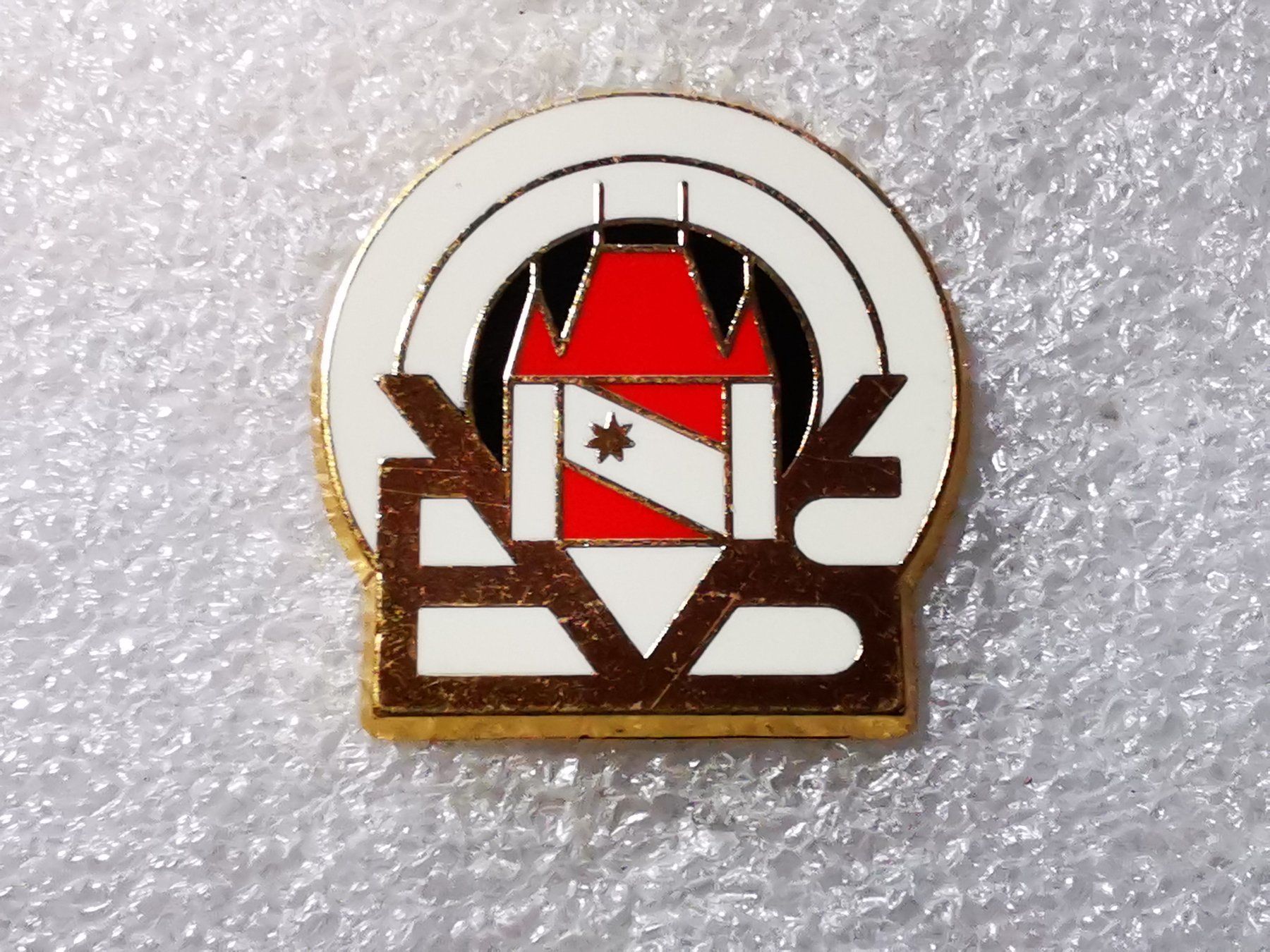 Placchette & Badge: Ansteckpin 49: Thun – Usato da Oppligen venduto da Pin-Fall-Shop