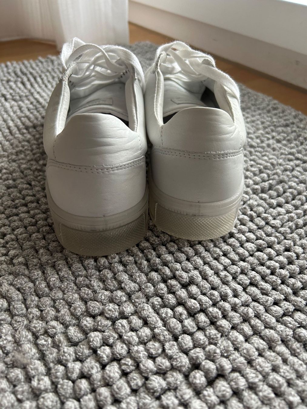 Cinque Scarpe da donna: Cinque Sneakers Gr. 37, neu – Nuovo (secondo la descrizione) da Feuerthalen venduto da Anna_Swift 2