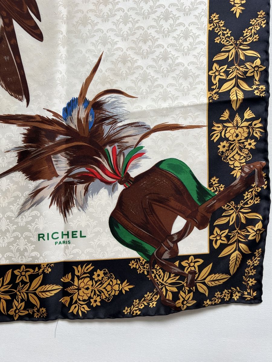 Foulard & Sciarpe: Foulard  en soie de RICHEL – Usato da Cressier FR venduto da Kvito4ka 4