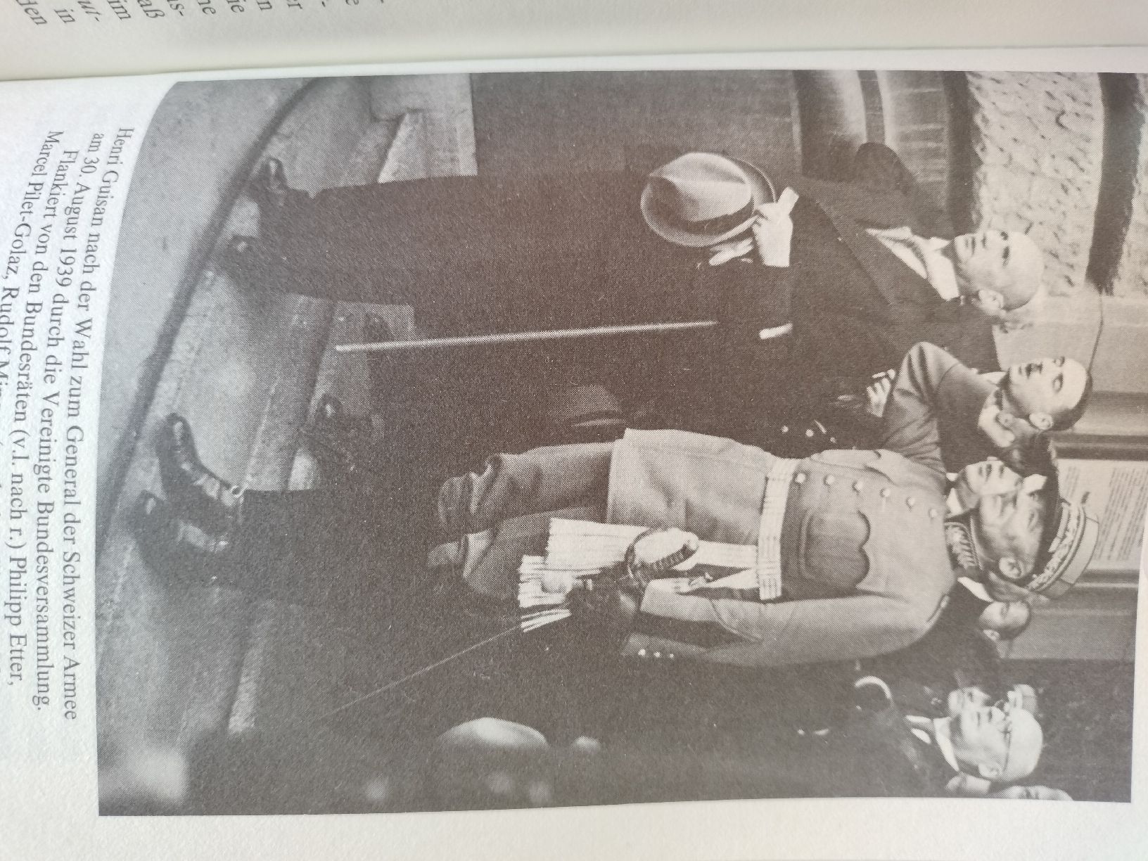 Libri: Schweizer Armee Militär Buch von 1985 – Usato da Schwanden Sigrisw venduto da pho_2mc9 5