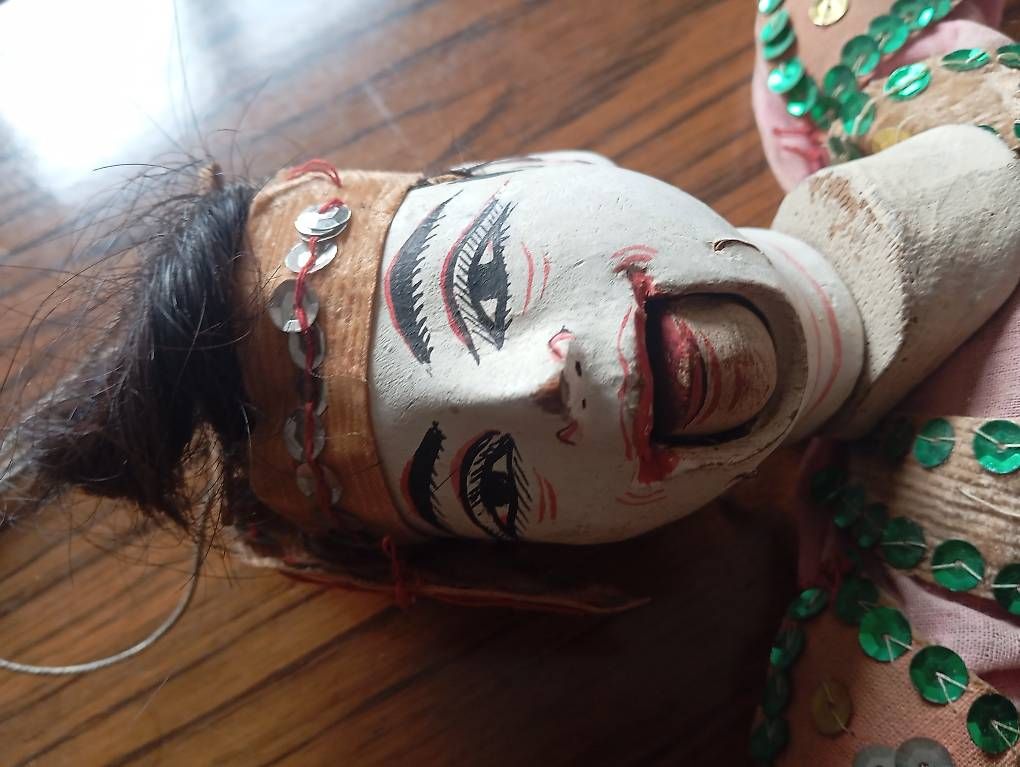 Bambole: Antike Marionette Asien – Usato da Basel venduto da Petergunn 1