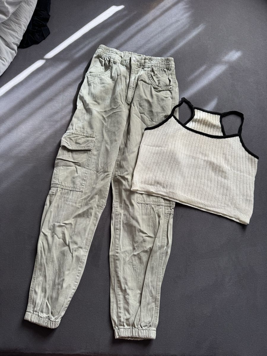 Bershka Lotti di vestiti: Hose mit Sommeroberteil – Usato da Berikon venduto da sam_5zxf