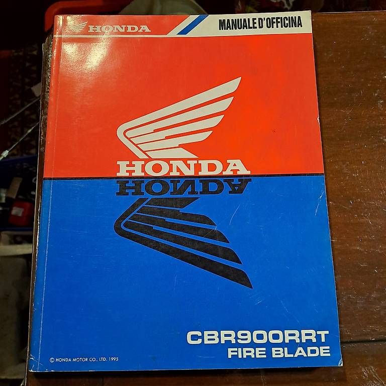 Honda Alle Motorradersatzteile: Manuale Honda  CBR900RRT  Fire Blade – Gebraucht aus Riva San Vitale von Marneta