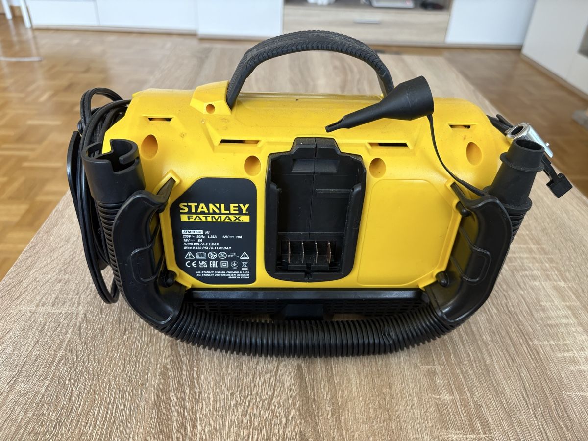 Stanley Compressori: Stanley FATMAX Luftkompressor V20 guter Zustand – Nuovo (secondo la descrizione) da St.Ursen venduto da Amdxp 2