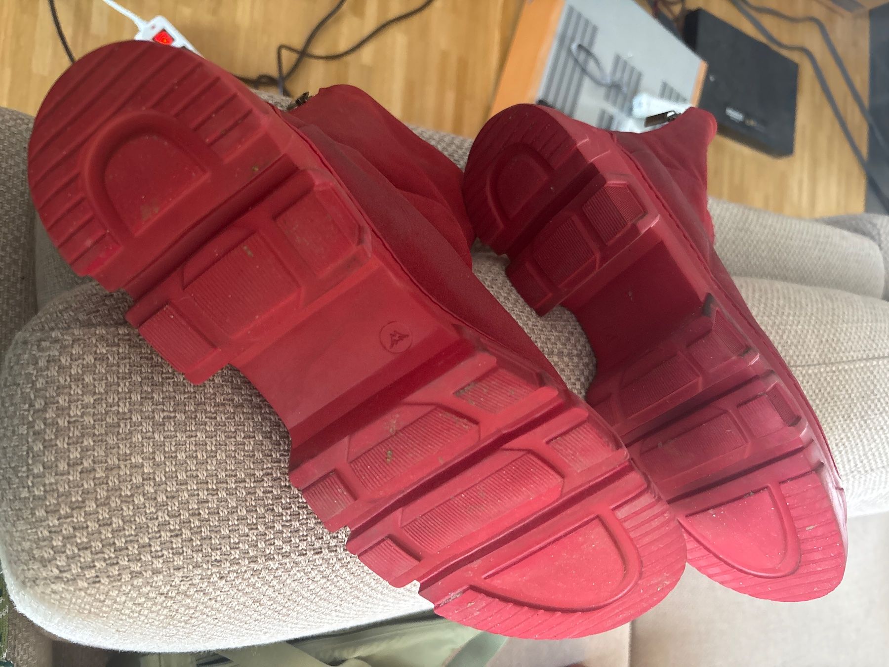 Lofina Scarpe da donna: Lofina Stiefel rot Gr 40 – Usato da Regensdorf venduto da cokezero357 1