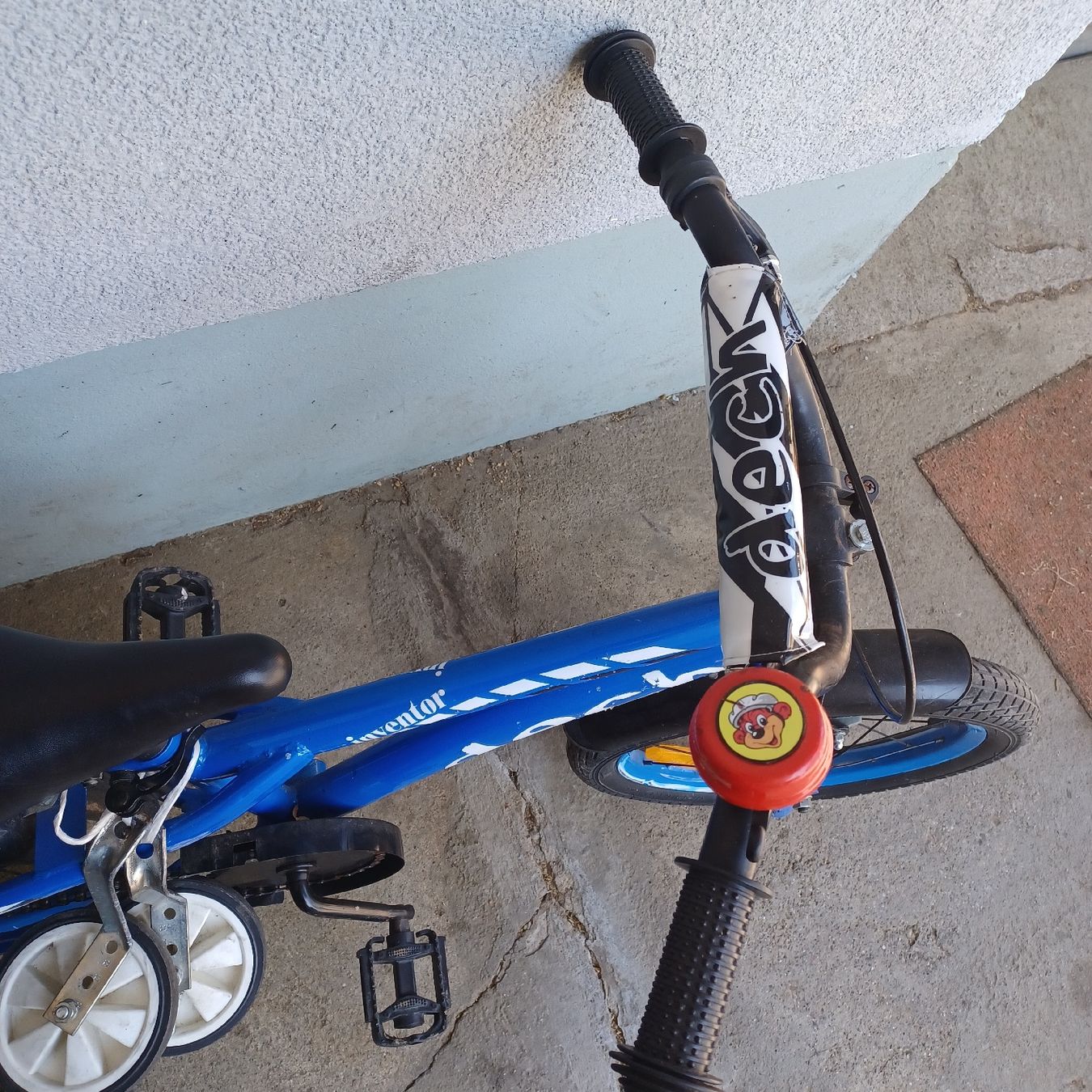 Biciclette: Kinderfahrrad mit Stützräder – Usato da Waldkirch venduto da Fantasia-101 3