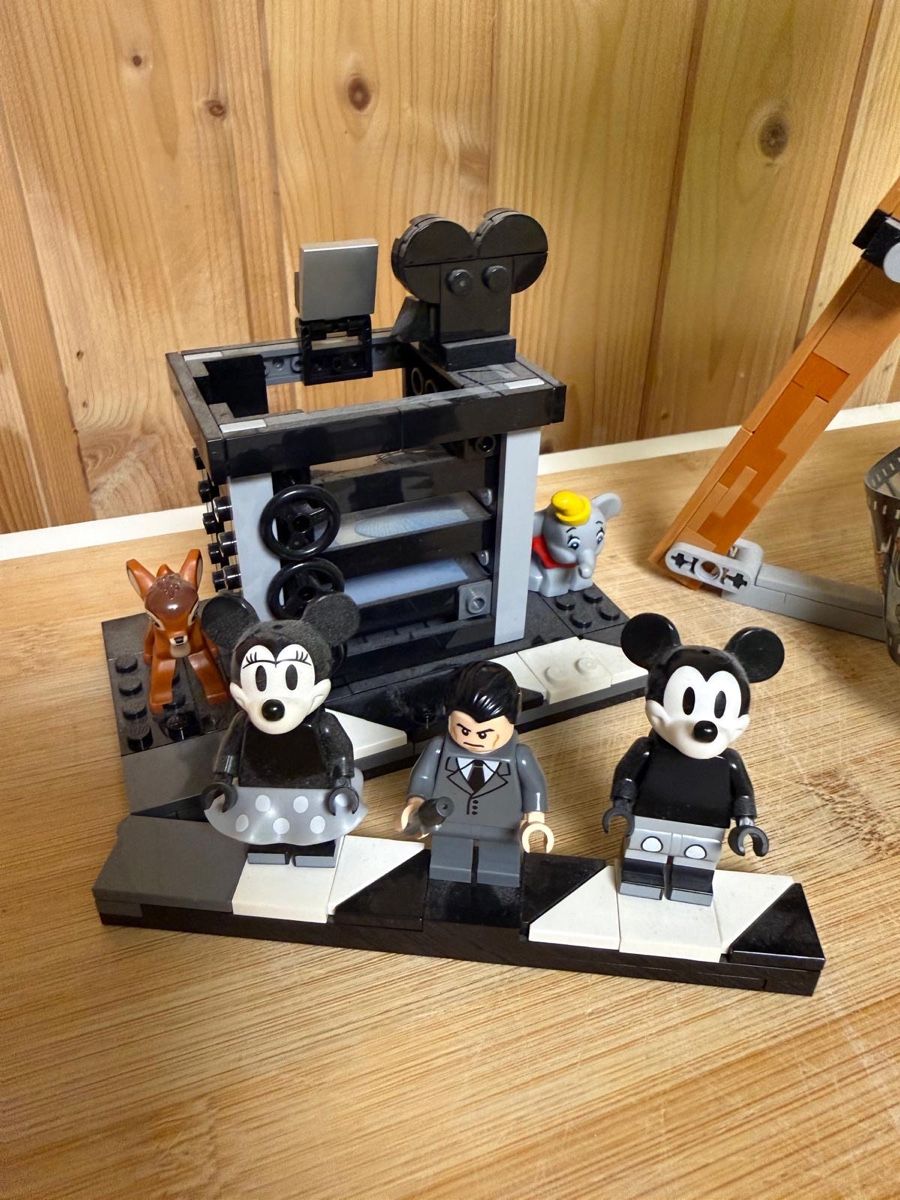 Lego Kit di costruzioni: LEGO Kamera 43230, LEGO Disney – Usato da Otelfingen venduto da Otto4 4