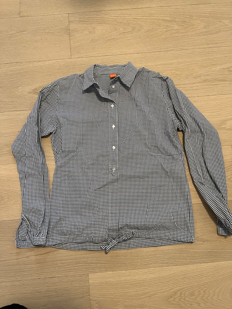 Hugo Boss Chemisiers: Hugo BOSS Orange Bluse, Grösse 36/38 – D'occasion à Wetzikon ZH par Ivy2 2