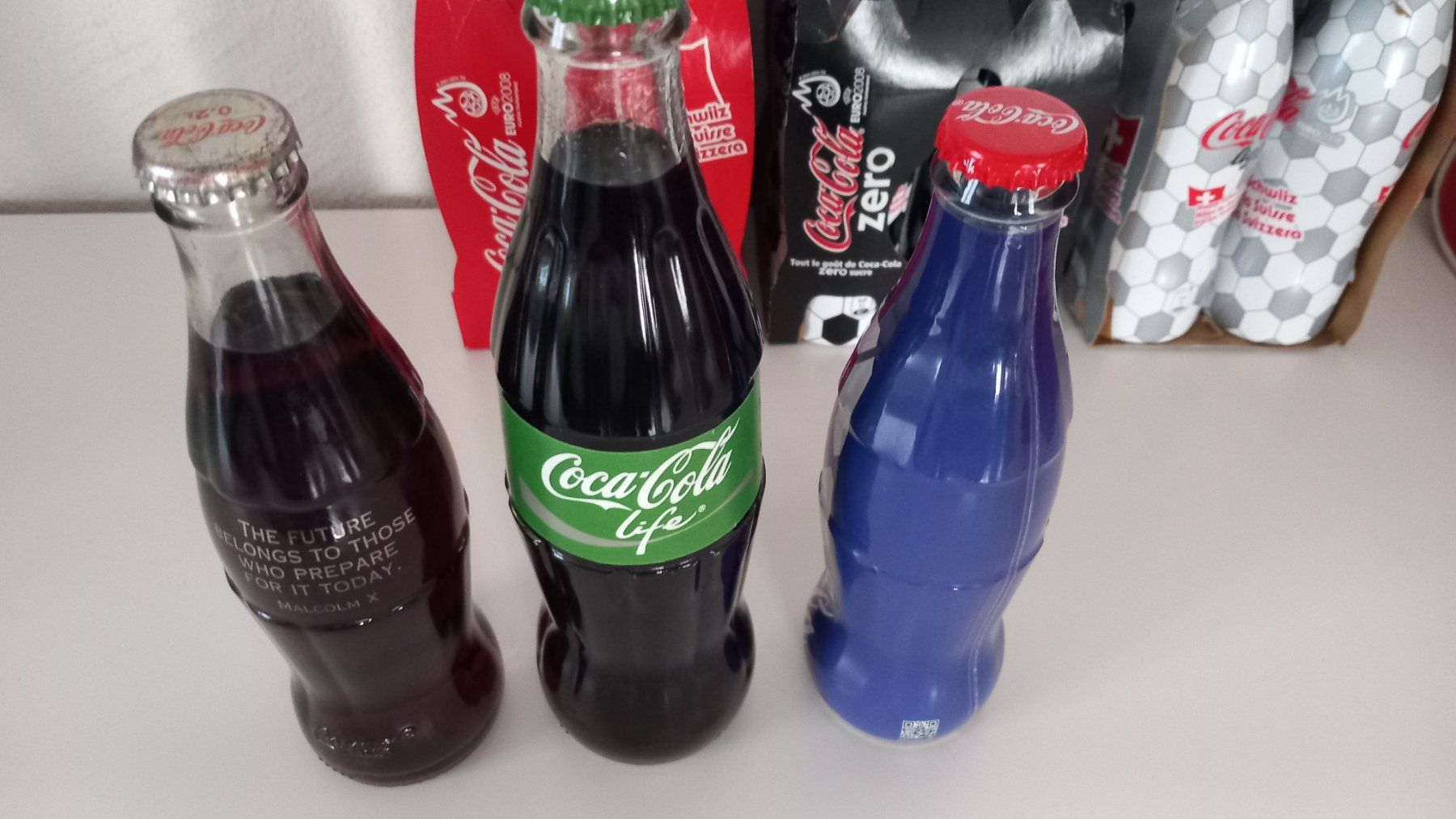Coca-Cola Altro in Stoviglie & Bicchieri: Verschiedene Coca-cola Flaschen – Nuovo e nell'imballaggio originale da Langnau am Albis venduto da Charlytheant 2