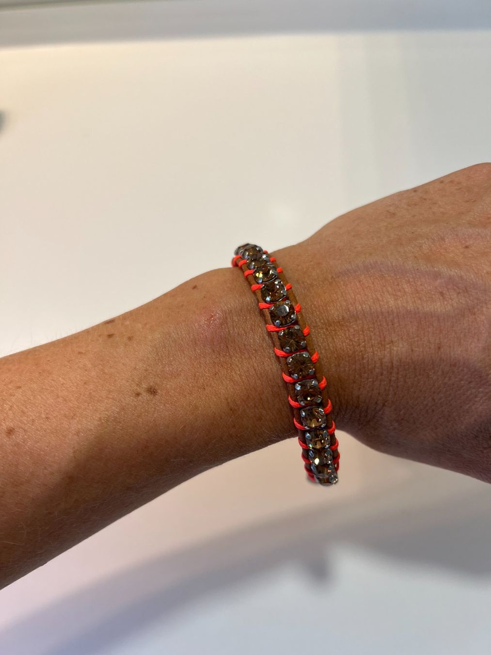 Bracciali & Braccialetti: Strassarmband in braun mit orange – Usato da Muri b. Bern venduto da michellew23