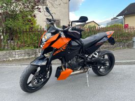 KTM 690 Duke