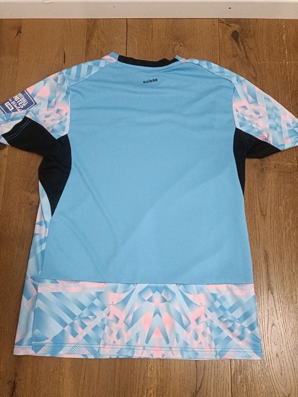 Leibchen & Hosen: Schweizer Nati Trikot – Neu (gemäss Beschreibung) aus Bachs von NBAJames 1