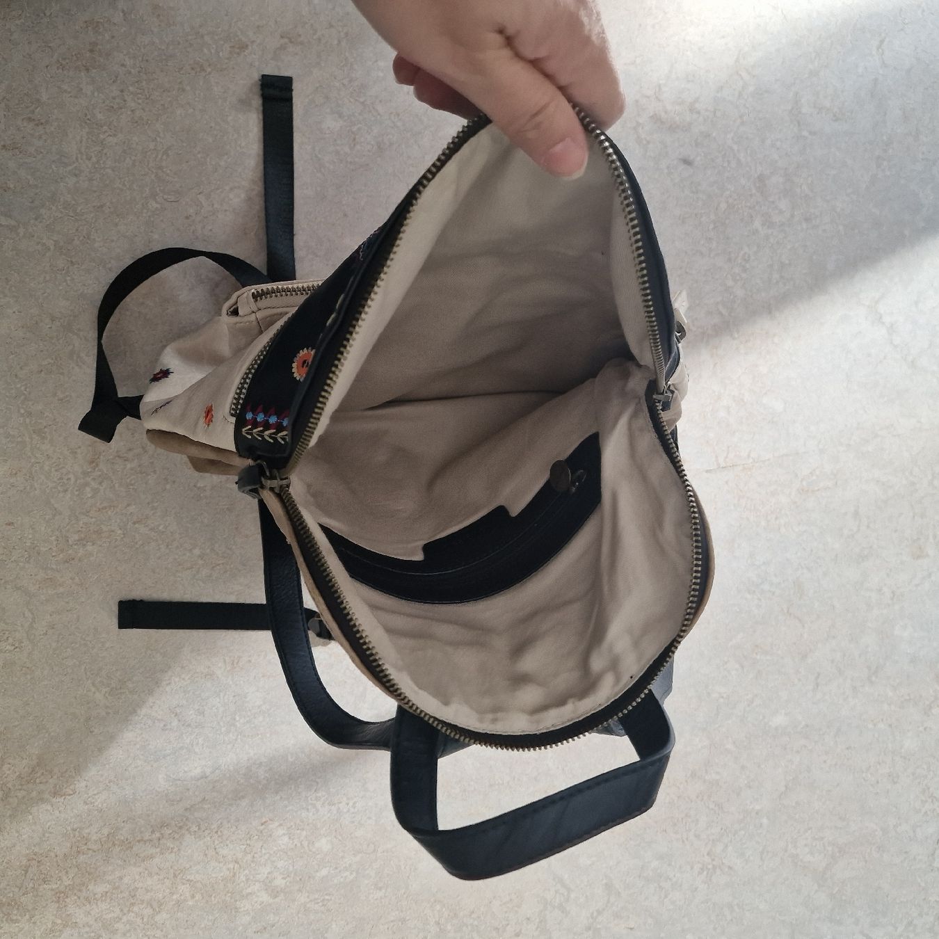 Desigual Zaini: Desigual Rucksack – Usato da Zürich venduto da Lelela 3