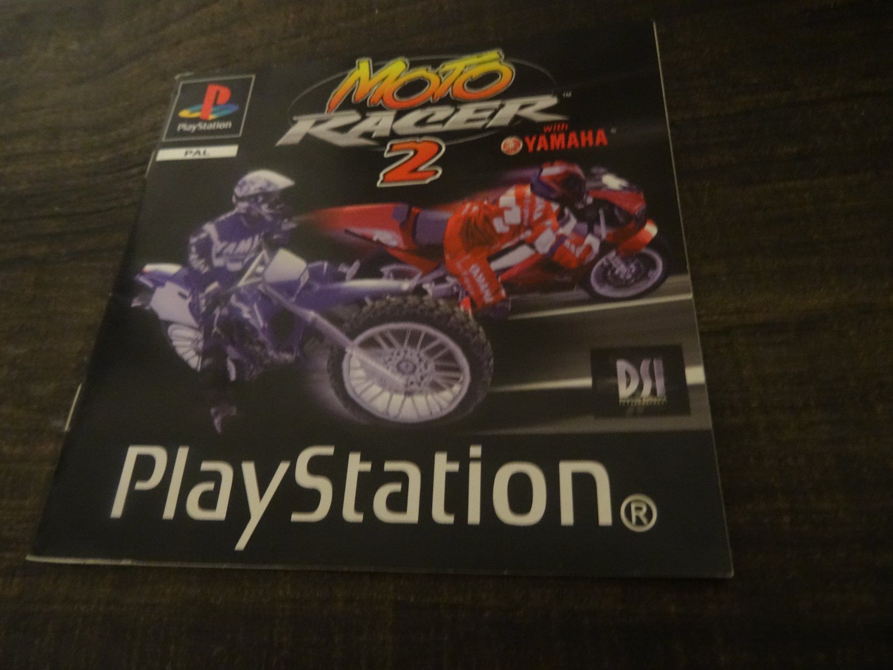 Sony Giochi: Anleitung zu Moto Racer 2 PS1 – Usato da Olten venduto da Disc-Ausverkauf