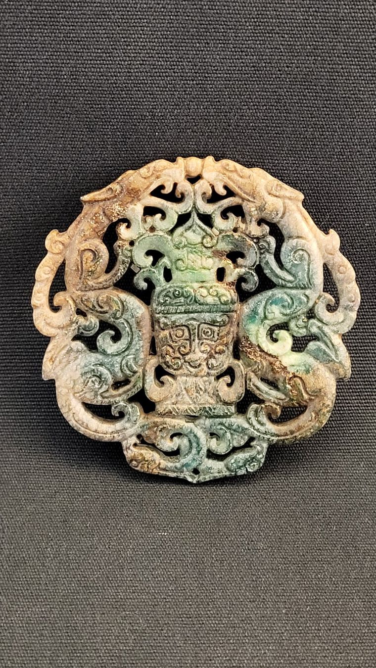 Figurines: Stein-Schnitzerei mit Drachenmotiv "I" – D'occasion à Basel par spinne02 2
