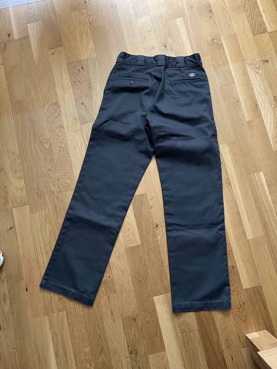 Dickies Pantaloni: Pantalon Dickies 874 gris anthracite, taille 30/32 – Usato da Cortaillod venduto da Y1nn_jqr 2