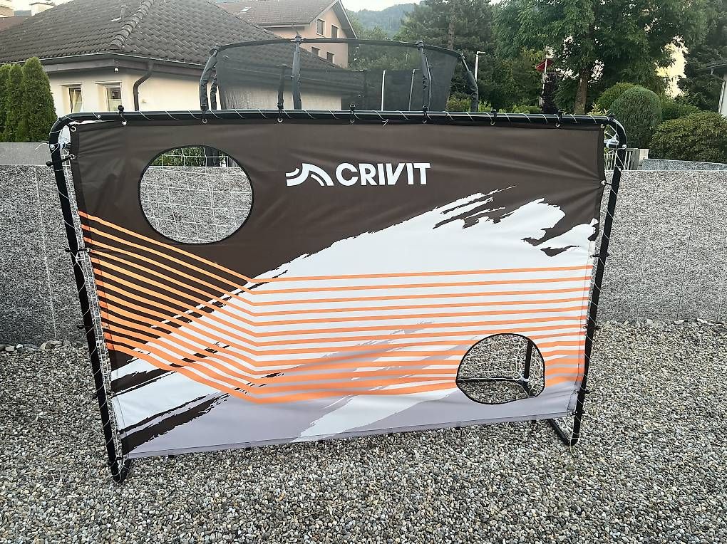 Buts de football & hockey: Fussballtor mit Torwand – D'occasion à Rorschacherberg par Bexi
